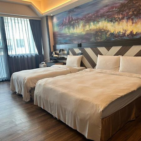 Weifeng Boutique Business Hotel - Zhanqian Branch Pingtung エクステリア 写真