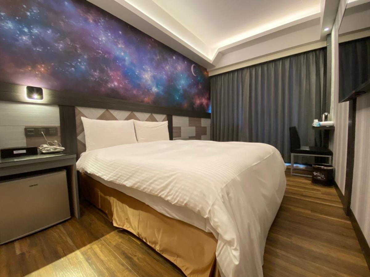 Weifeng Boutique Business Hotel - Zhanqian Branch Pingtung エクステリア 写真
