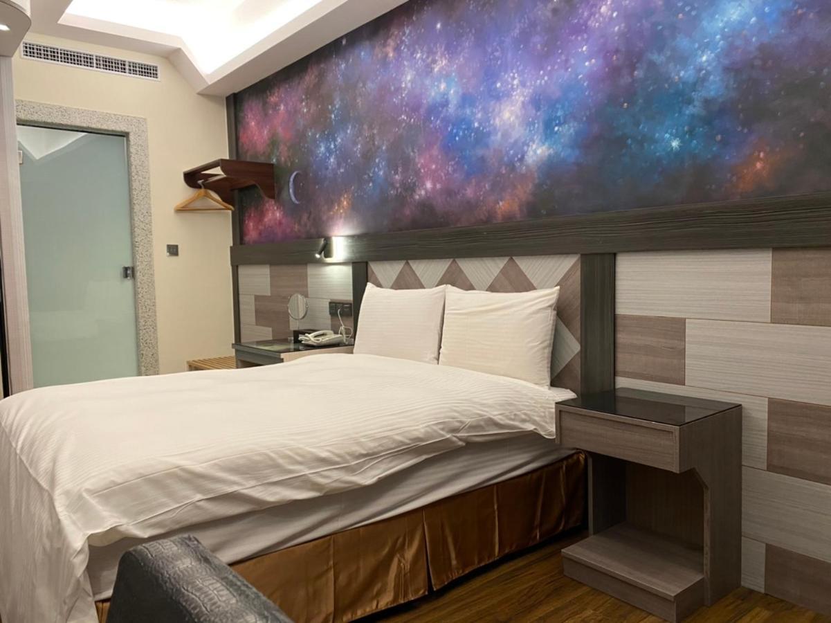Weifeng Boutique Business Hotel - Zhanqian Branch Pingtung エクステリア 写真