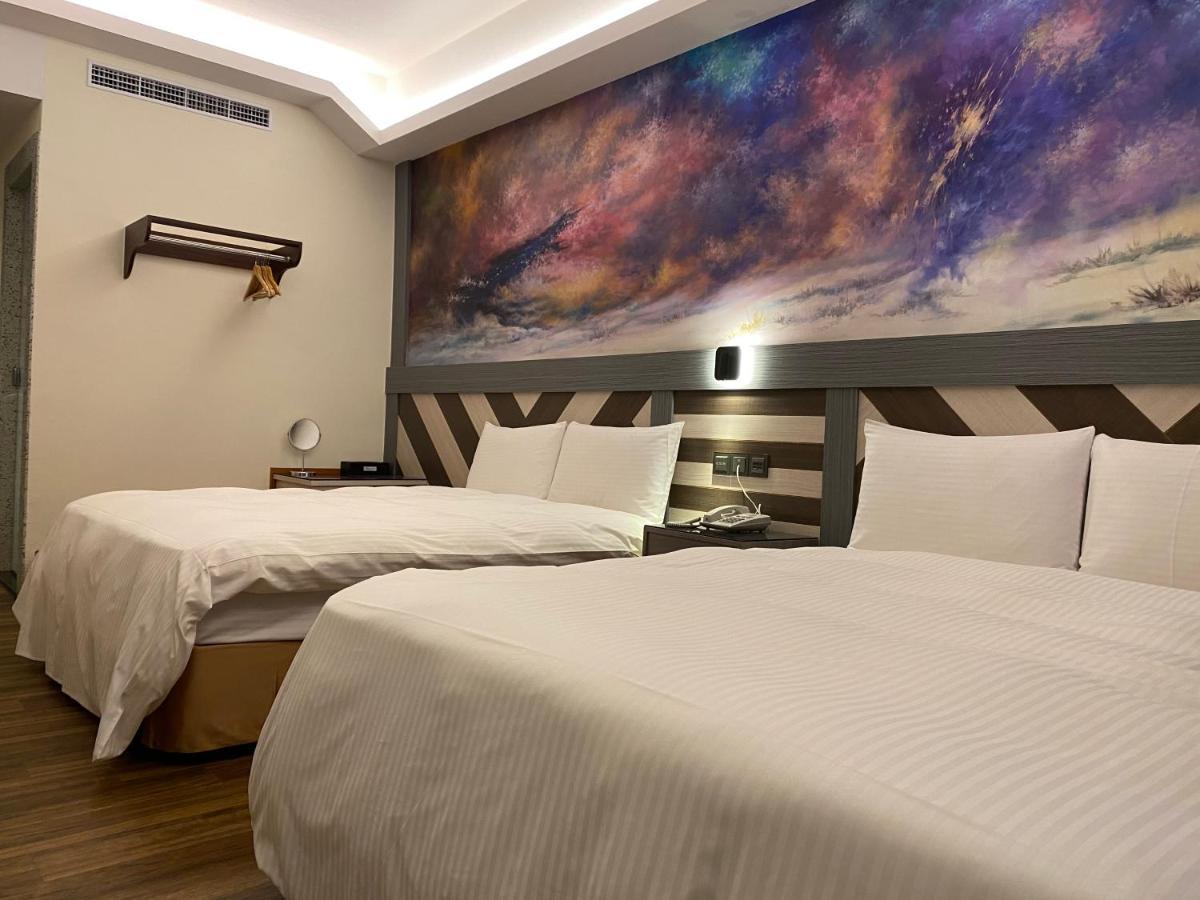 Weifeng Boutique Business Hotel - Zhanqian Branch Pingtung エクステリア 写真