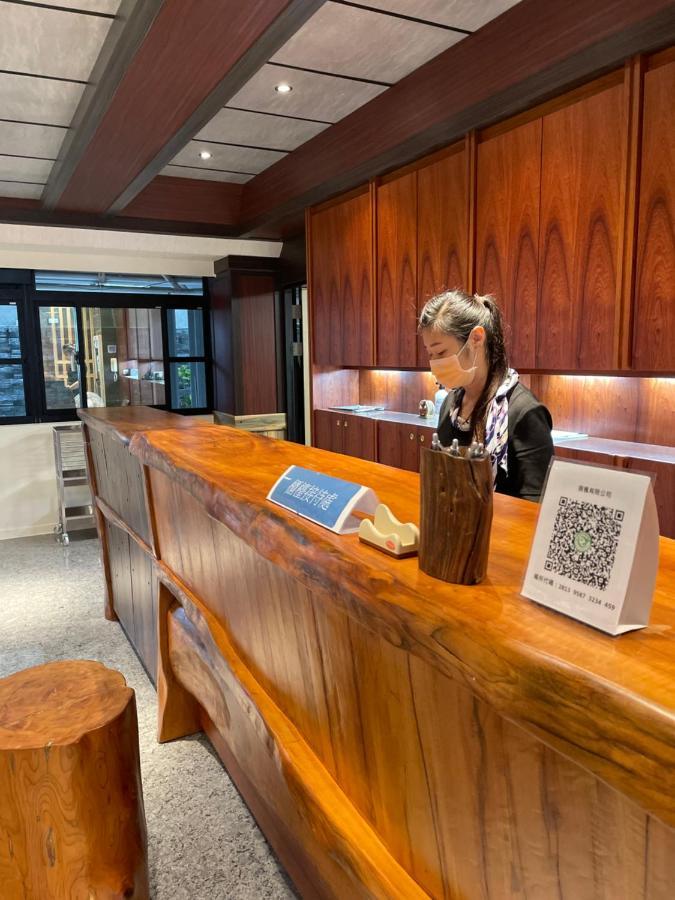 Weifeng Boutique Business Hotel - Zhanqian Branch Pingtung エクステリア 写真