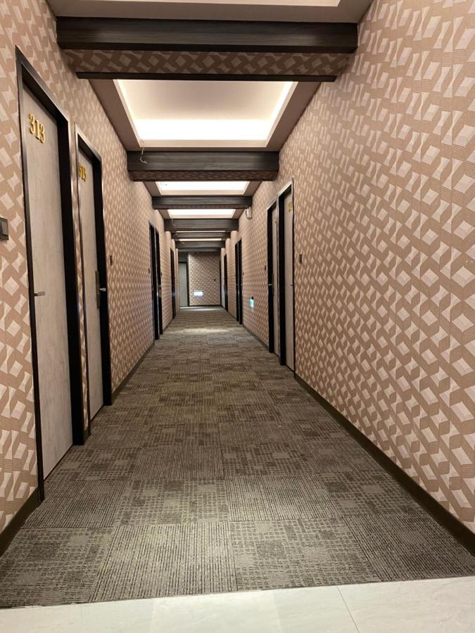 Weifeng Boutique Business Hotel - Zhanqian Branch Pingtung エクステリア 写真
