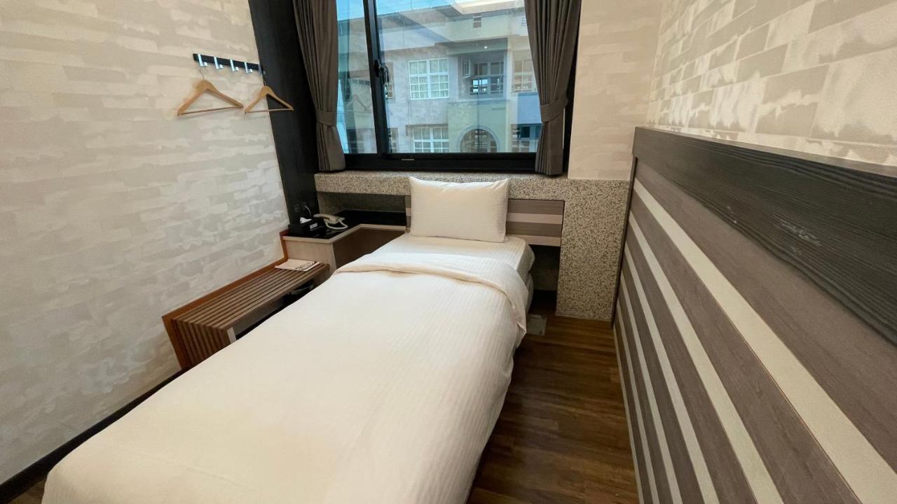Weifeng Boutique Business Hotel - Zhanqian Branch Pingtung エクステリア 写真